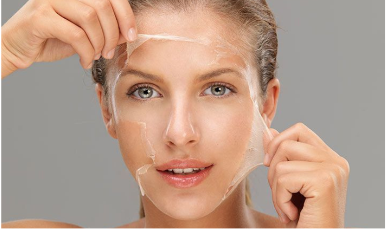 Peeling chimique
Le peeling chimique exfolie la peau grâce à une solution spécifique, lisse les ridules et illumine le teint.
En savoir plus